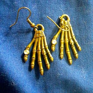 Skeleton hand earrings